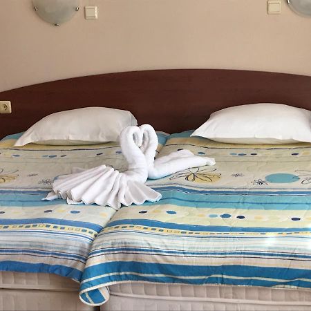Къща за Гости Червената Къща Hotel Несебър Екстериор снимка