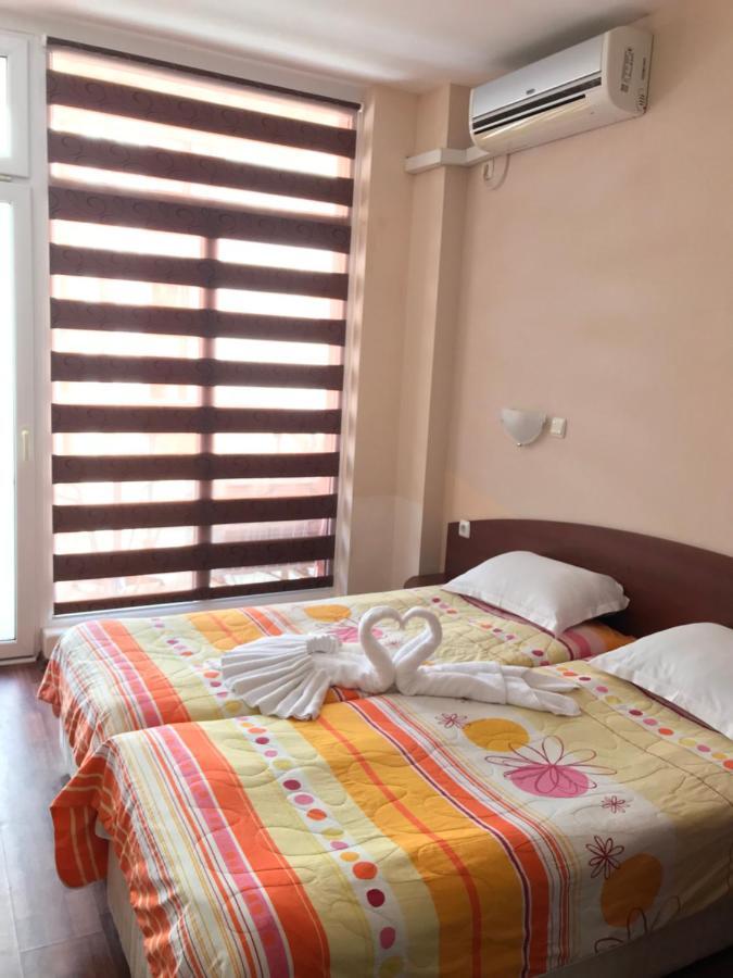 Къща за Гости Червената Къща Hotel Несебър Екстериор снимка