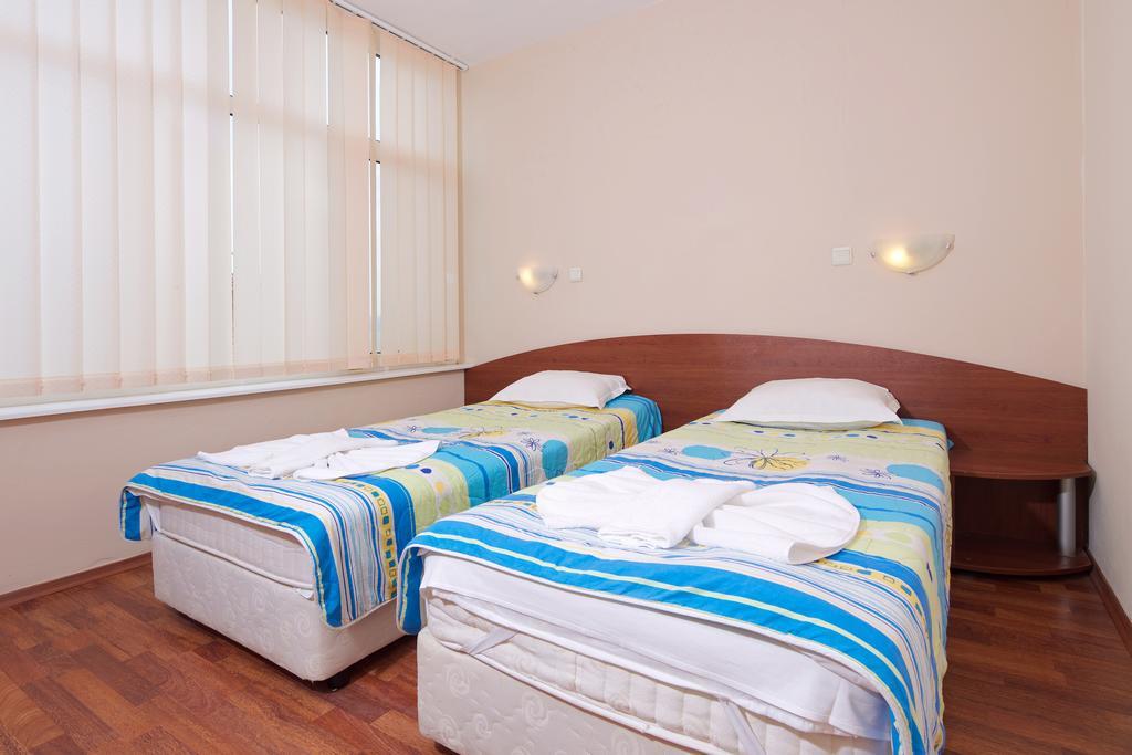 Къща за Гости Червената Къща Hotel Несебър Стая снимка