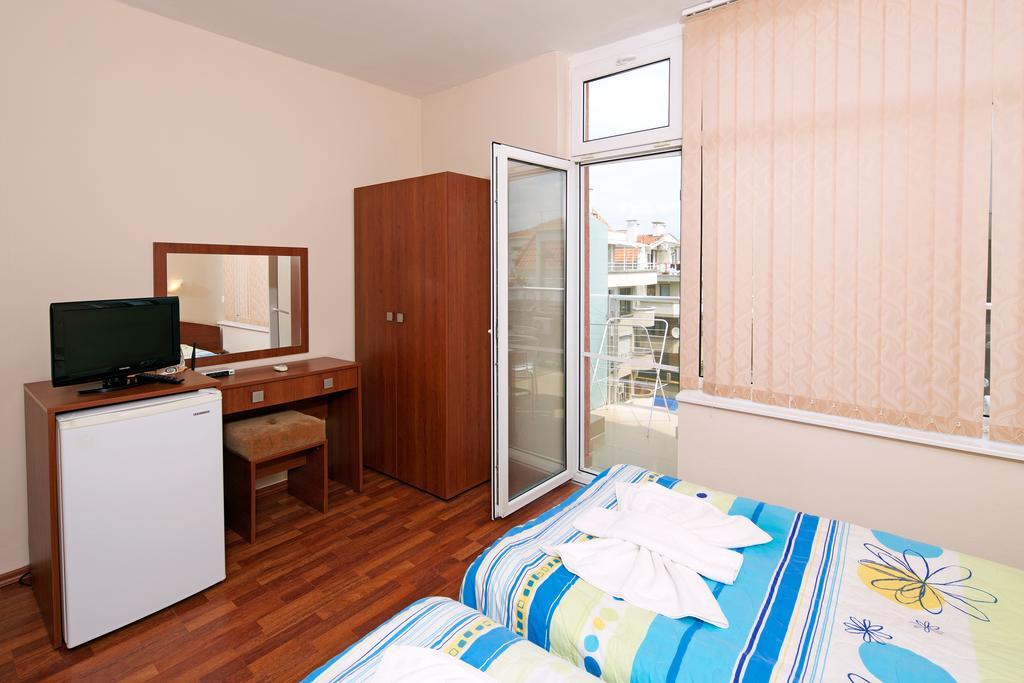 Къща за Гости Червената Къща Hotel Несебър Екстериор снимка