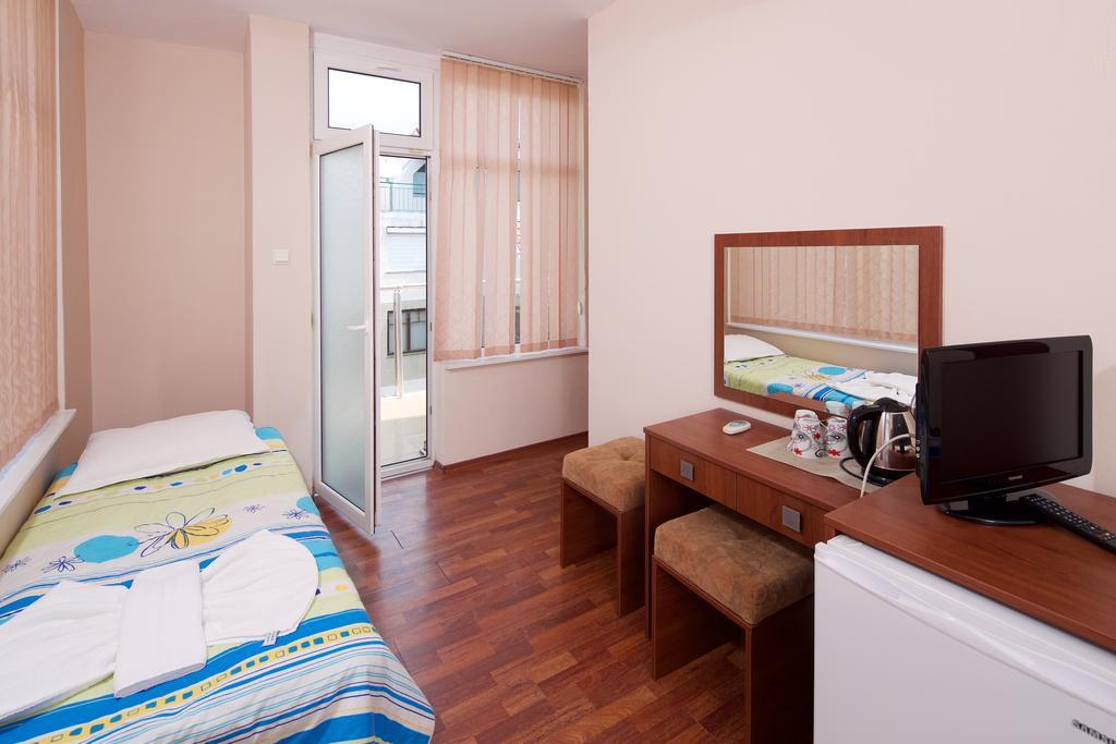 Къща за Гости Червената Къща Hotel Несебър Стая снимка
