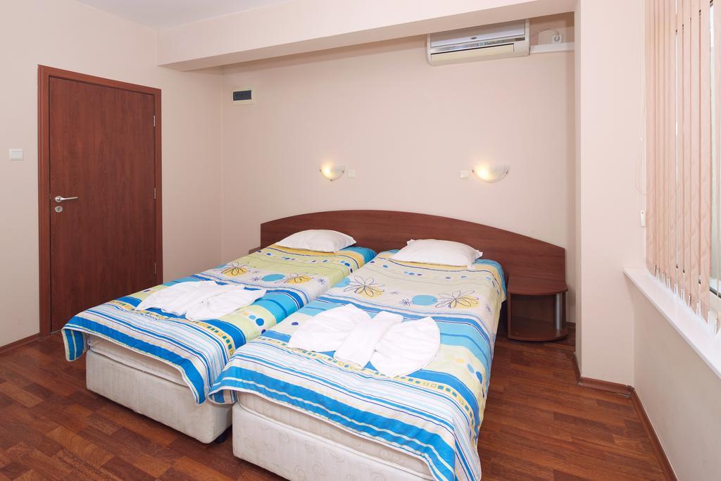 Къща за Гости Червената Къща Hotel Несебър Екстериор снимка
